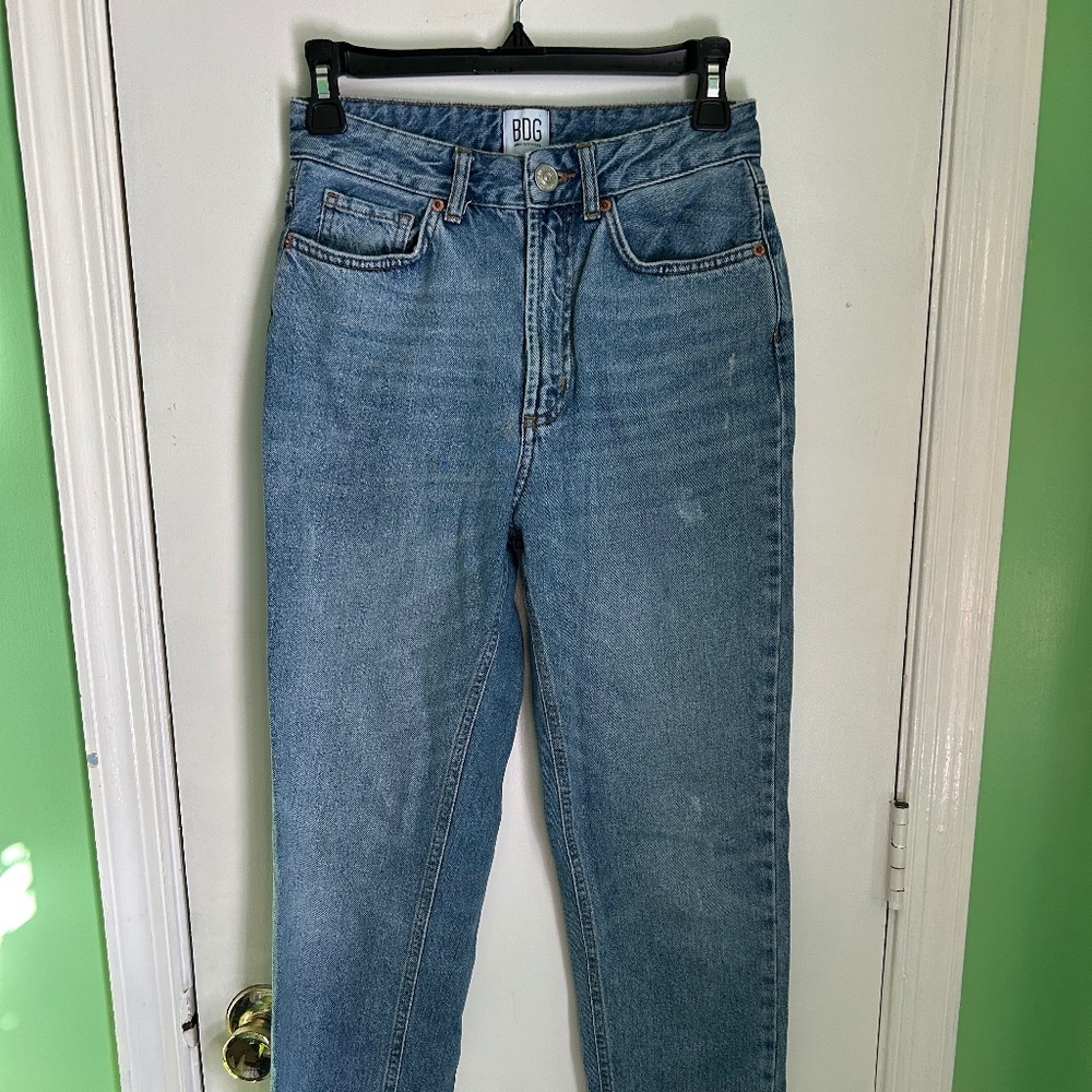 BDG Mom Jeans W25